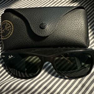 Ray bans new wayfarer